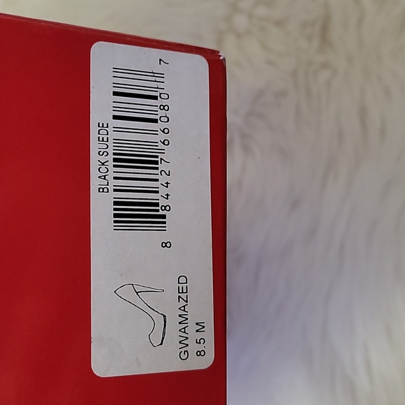 Guess Heels - Picture 7 of 7